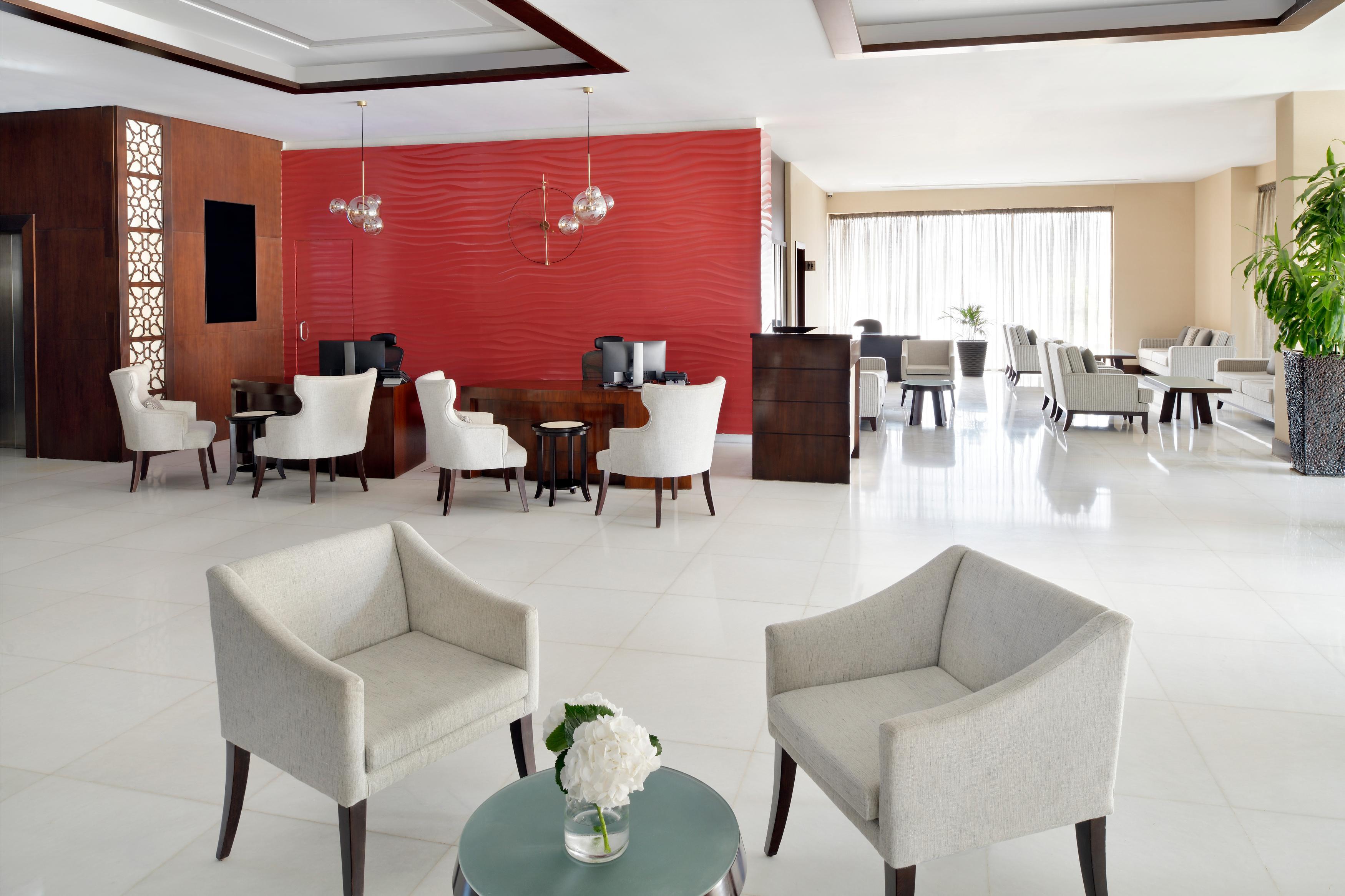 โมเวนพิคโฮเต็ล อพาร์ตเมนต์ อัล มัมซาร์ ดูไบ Aparthotel ภายนอก รูปภาพ Lobby