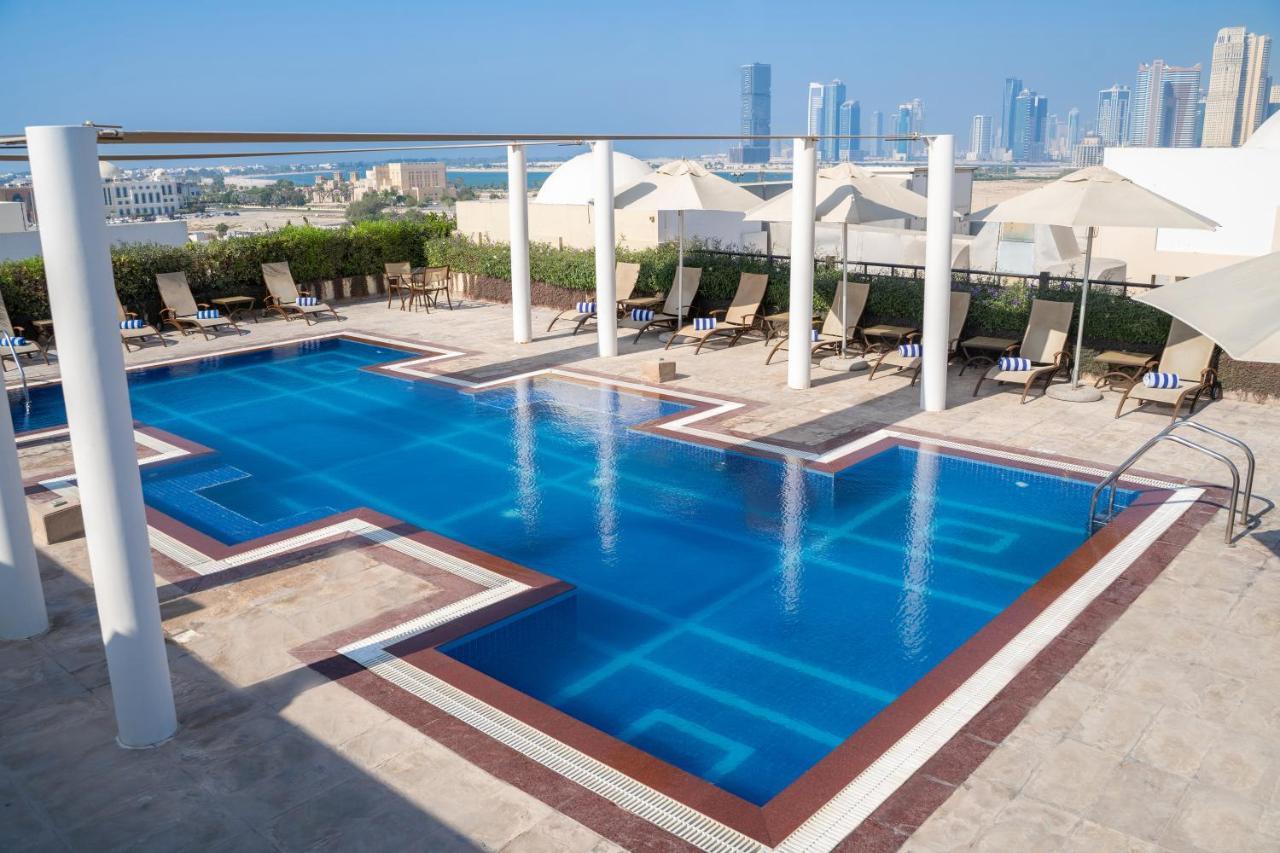 โมเวนพิคโฮเต็ล อพาร์ตเมนต์ อัล มัมซาร์ ดูไบ Aparthotel ภายนอก รูปภาพ Pool at the hotel