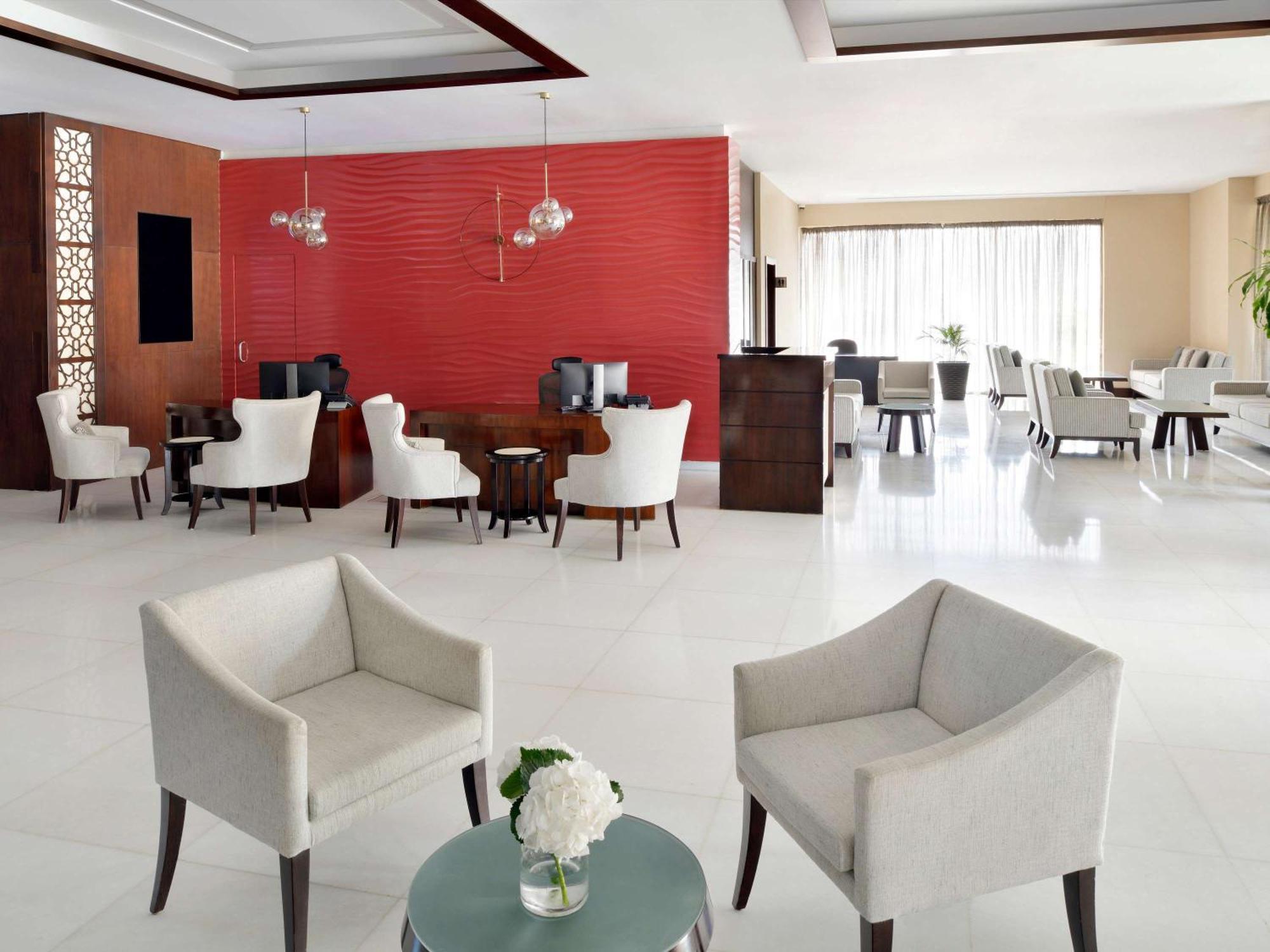 โมเวนพิคโฮเต็ล อพาร์ตเมนต์ อัล มัมซาร์ ดูไบ Aparthotel ภายนอก รูปภาพ Lobby